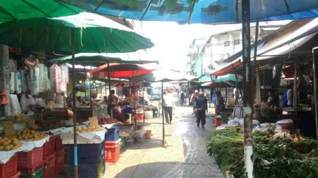 バンコクのプラカノン市場