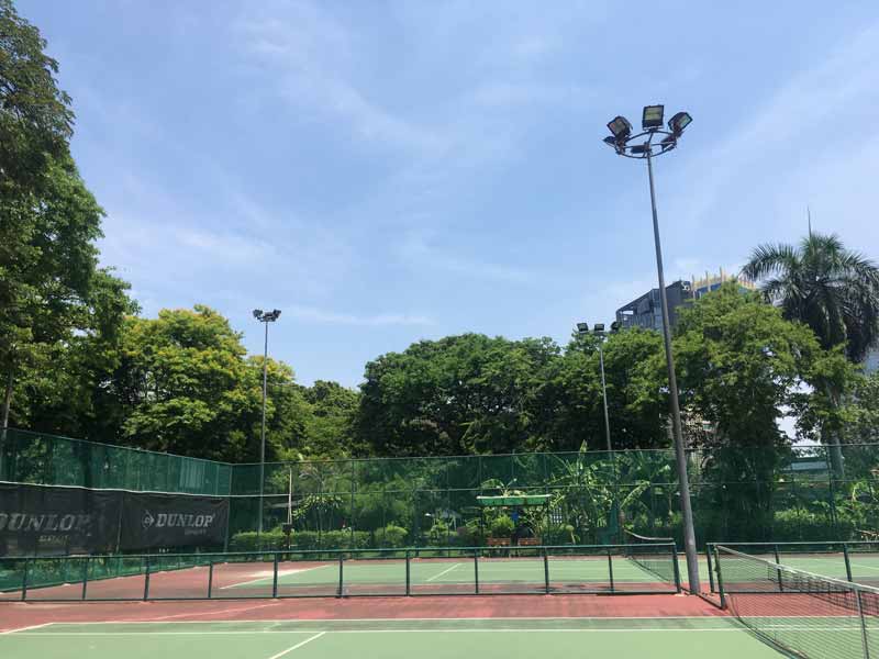 ルンピニー公園テニスコート
