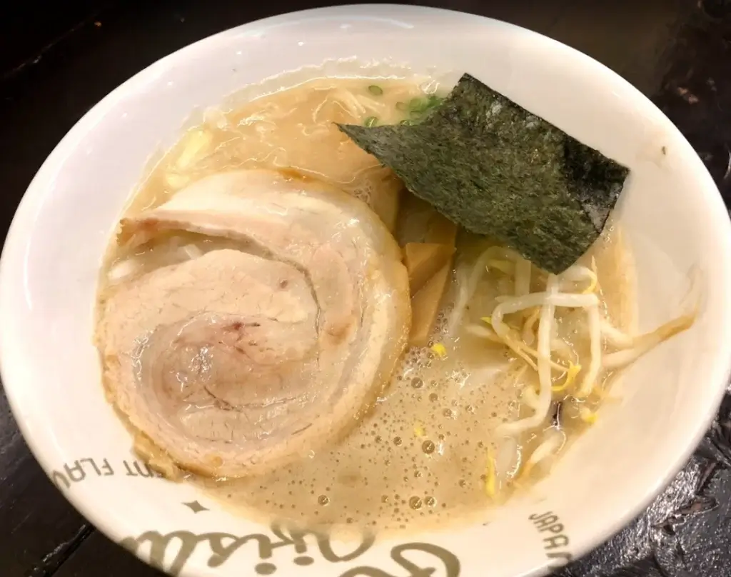 味彩ラーメン