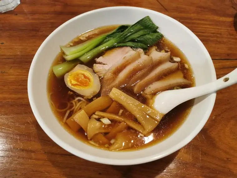 江戸キッチンの醤油ラーメン