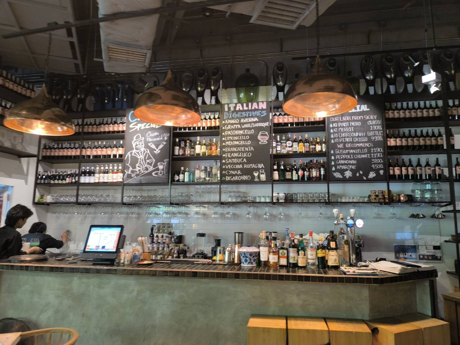 iO Italian Osteria Bangkok店内