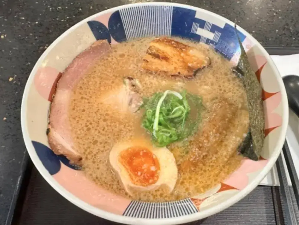 バンコク 屯ちん 東京豚骨ラーメン"