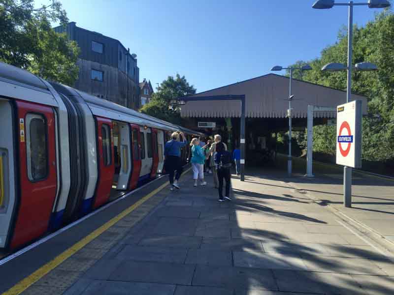 ウィンブルドンへの行き方