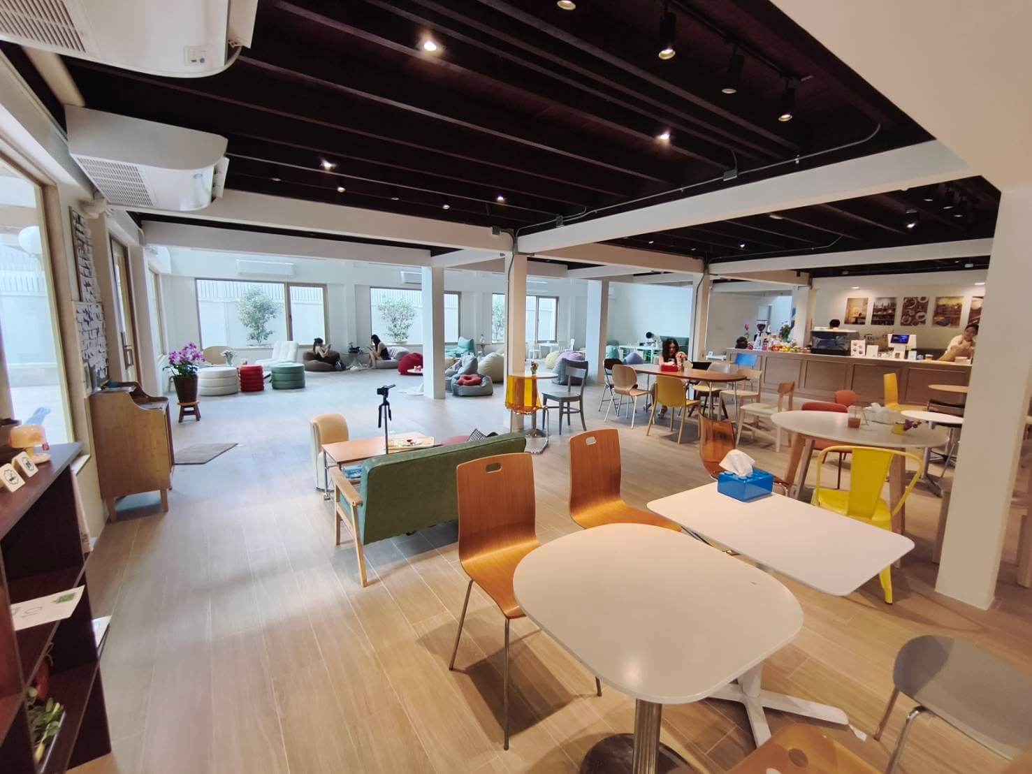 Living Room Thonglor 