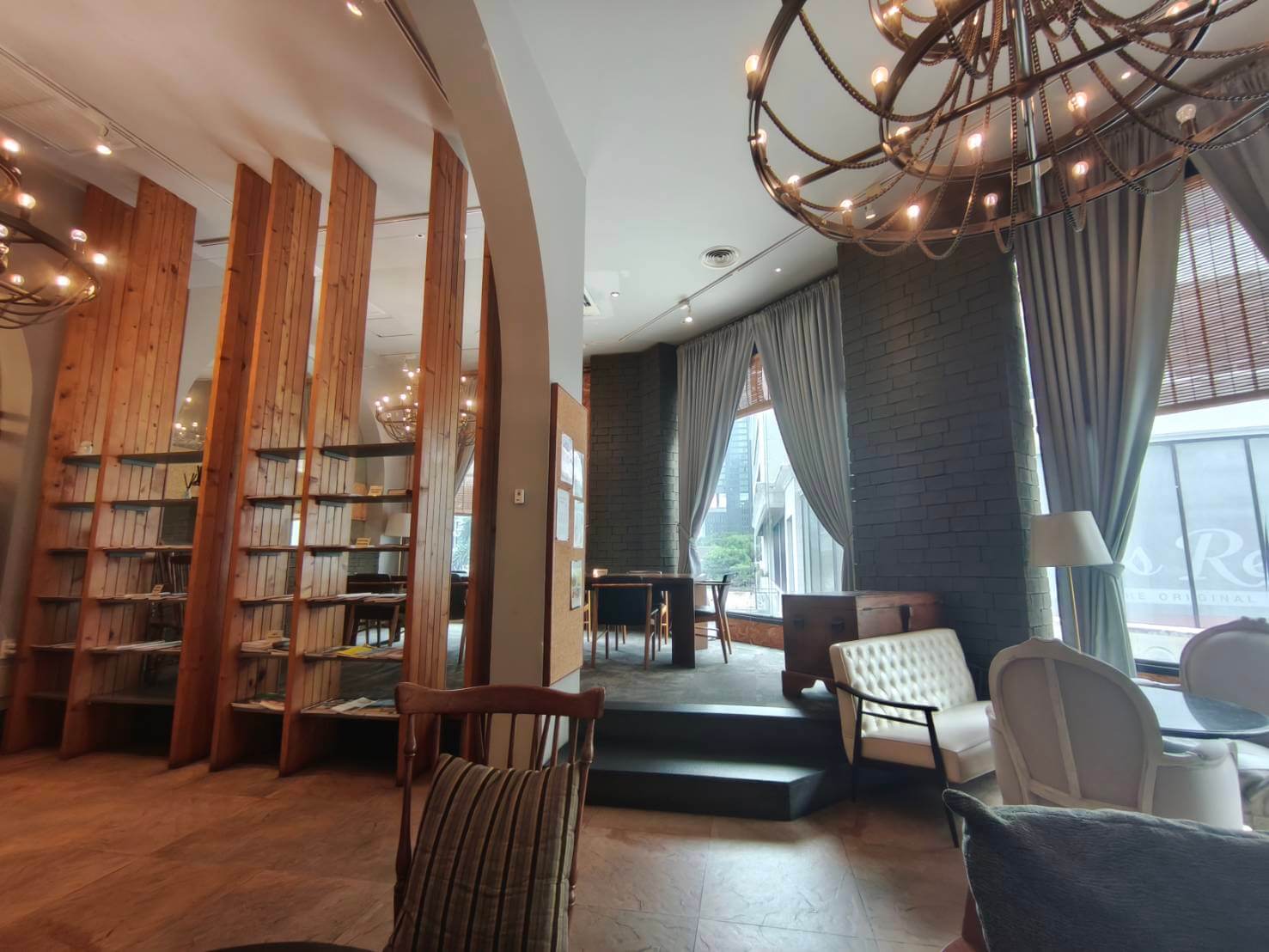 店内