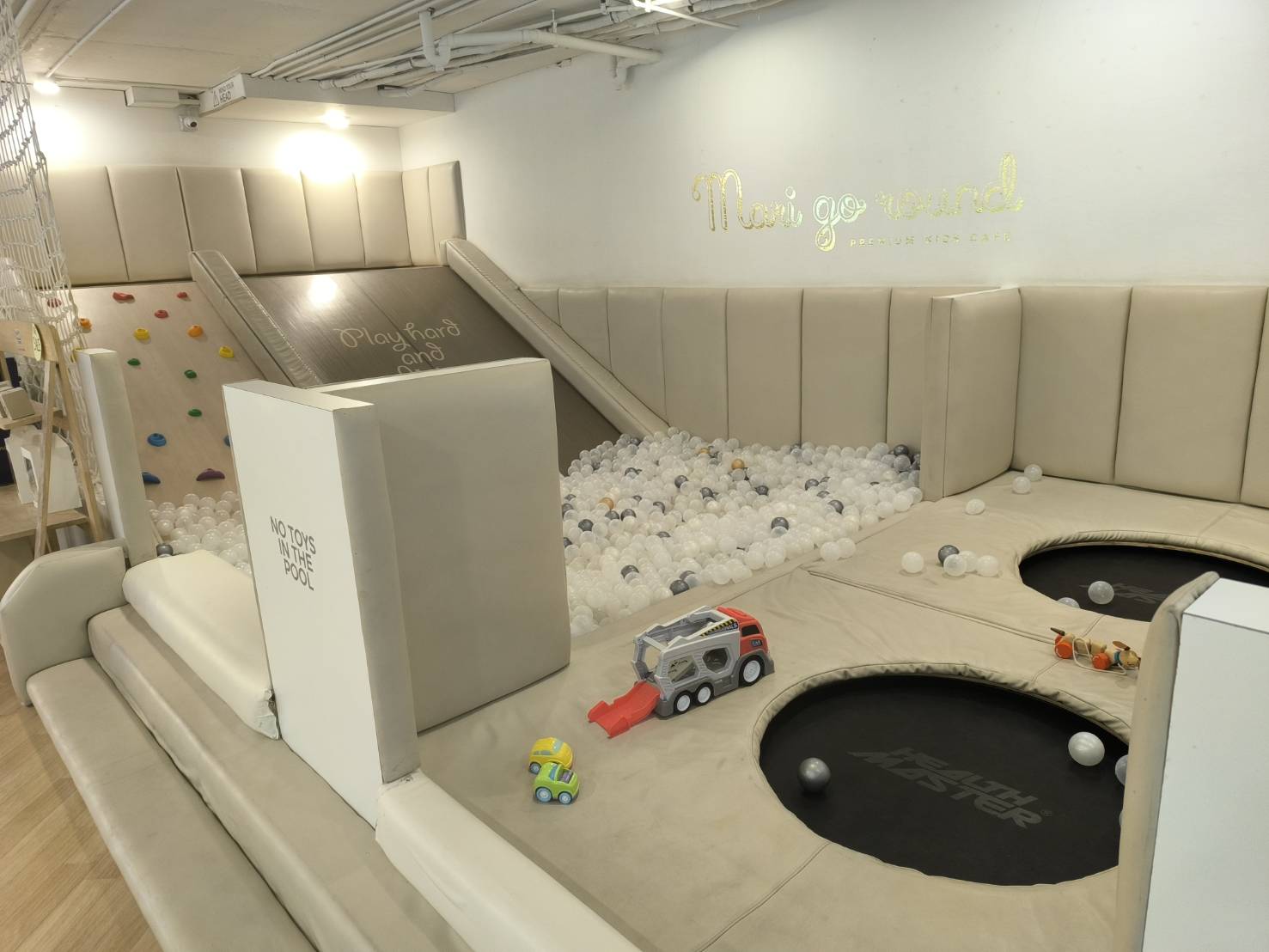 Mari go round Premium Kids Cafe