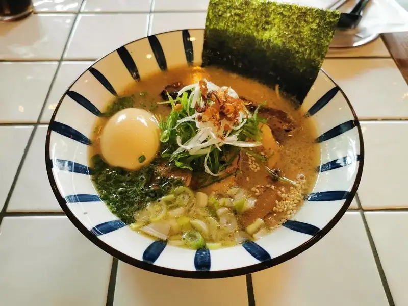 豚骨ラーメン