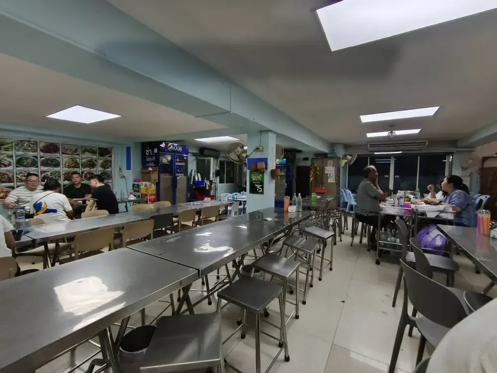ソムヨン タムスア2の店内