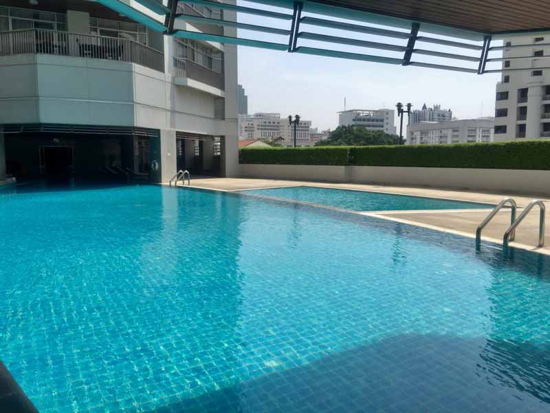 プラサーンミット タニー タワーのプール