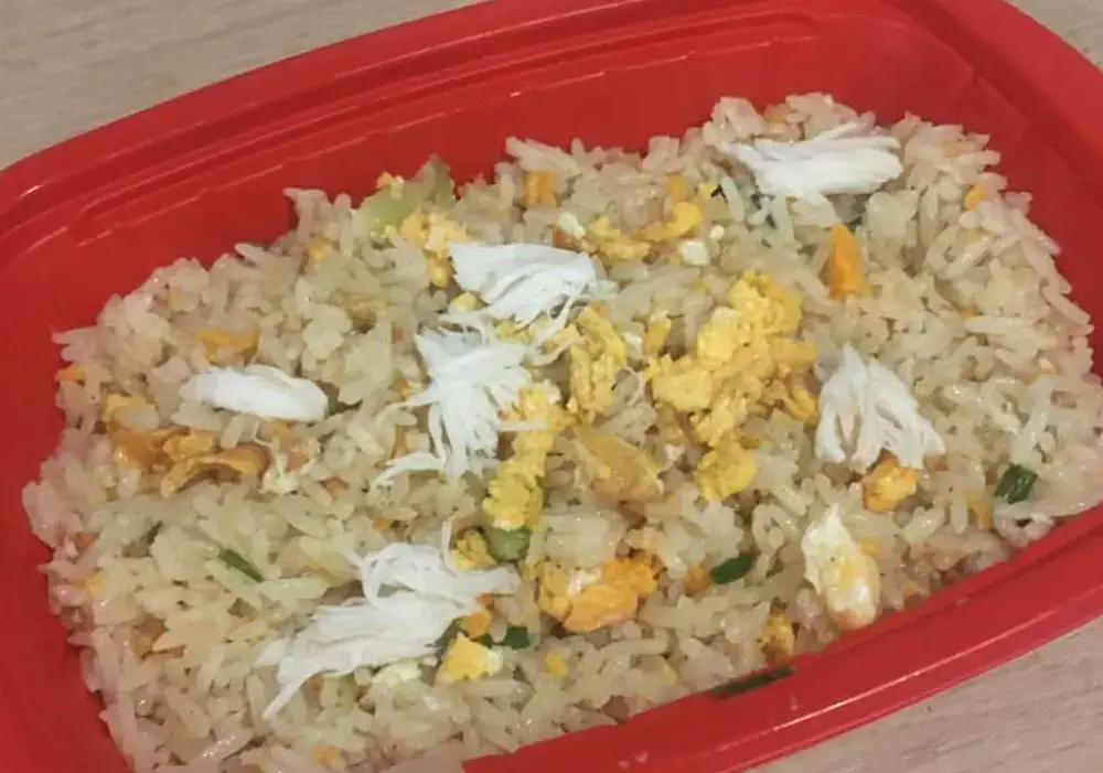 セブンイレブンのカニチャーハン