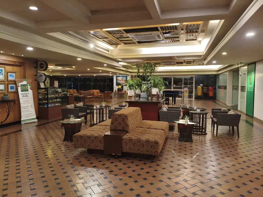 The royal river hotelの待合エリア