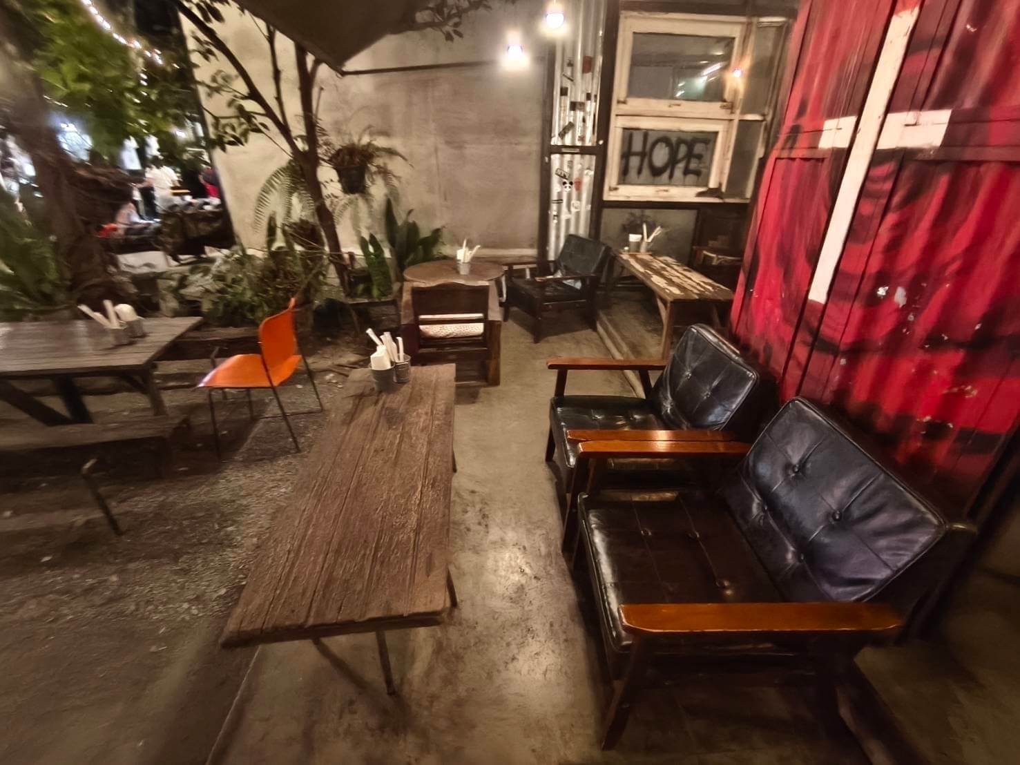 ラーメン味彩チャンチューイ店