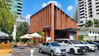 Bottomless Sukhumvit 33