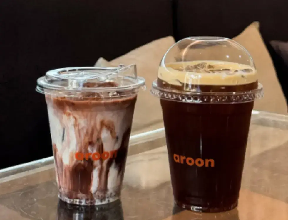 プロンポン駅近くのAroon Cafeのコーヒー