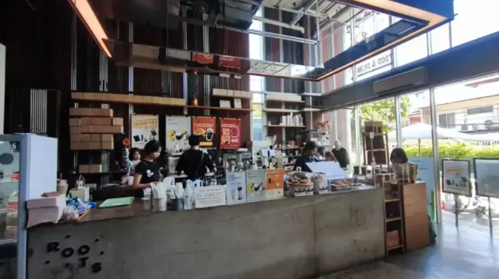 Roots at the COMMONSの外観