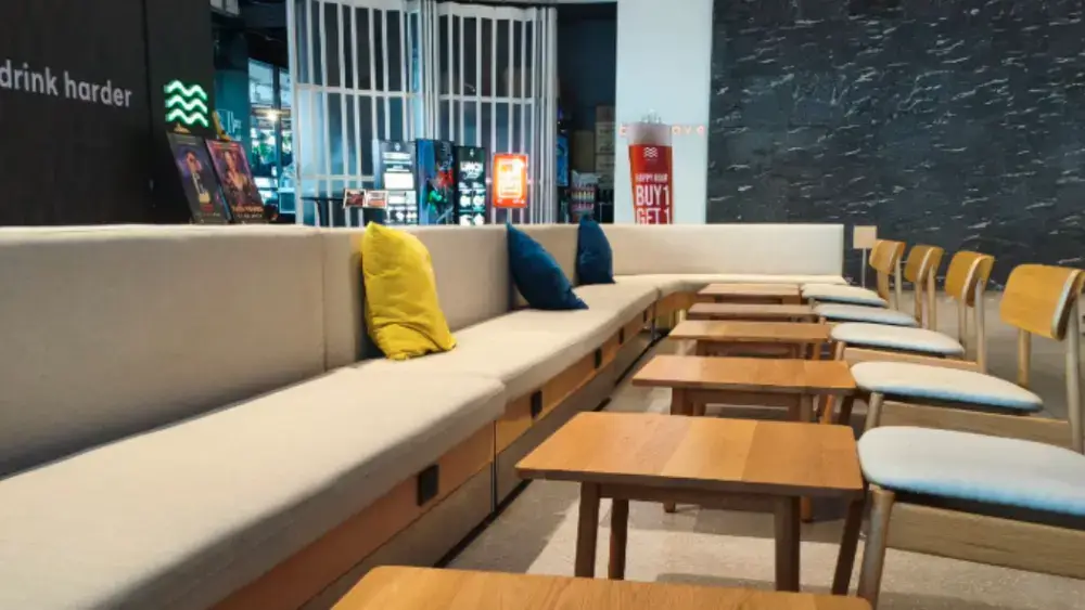 Gaysorn AmarinのBLUE CHÉRI COFFEE店内