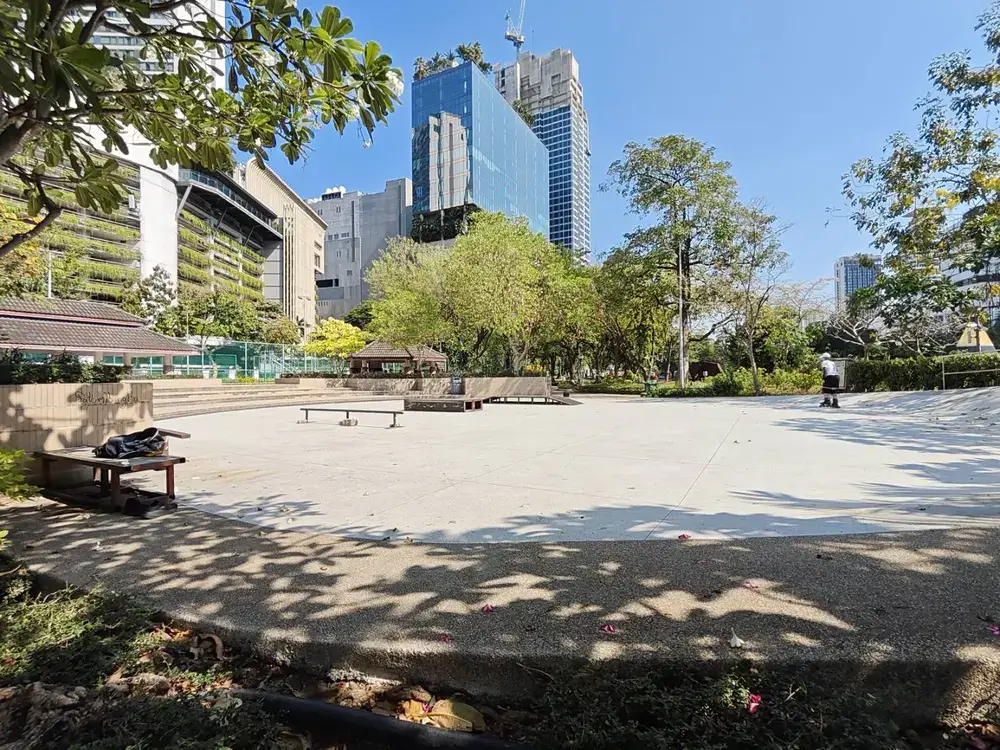 ベンチャシリ公園のスケートボードパーク