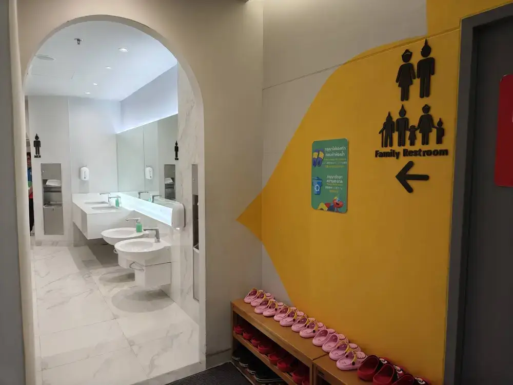 HarborLand Sindhorn Midtownのトイレ