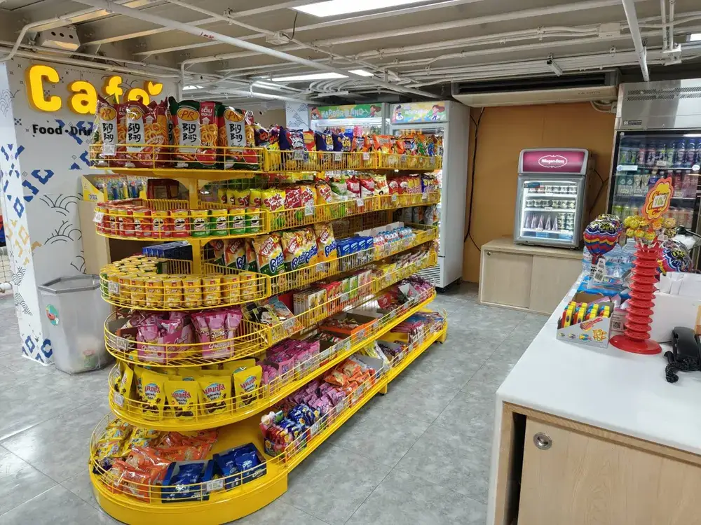 ハーバーランド内のショップ