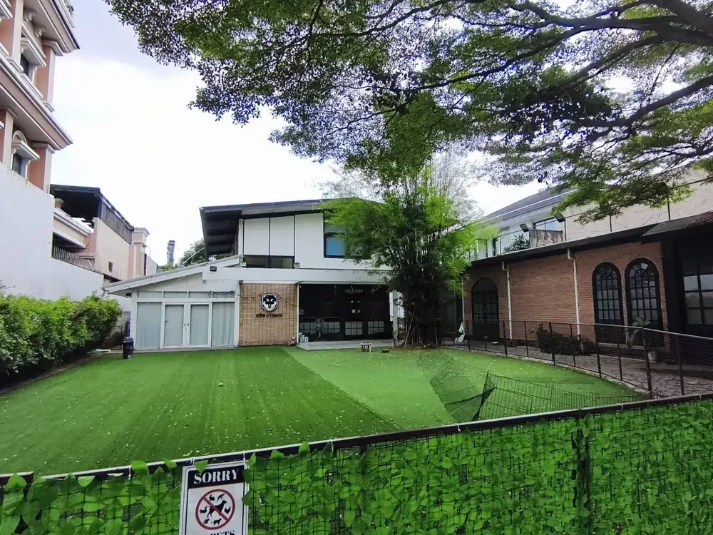 エカマイのドッグカフェDog in Town Ekkamaiの外観