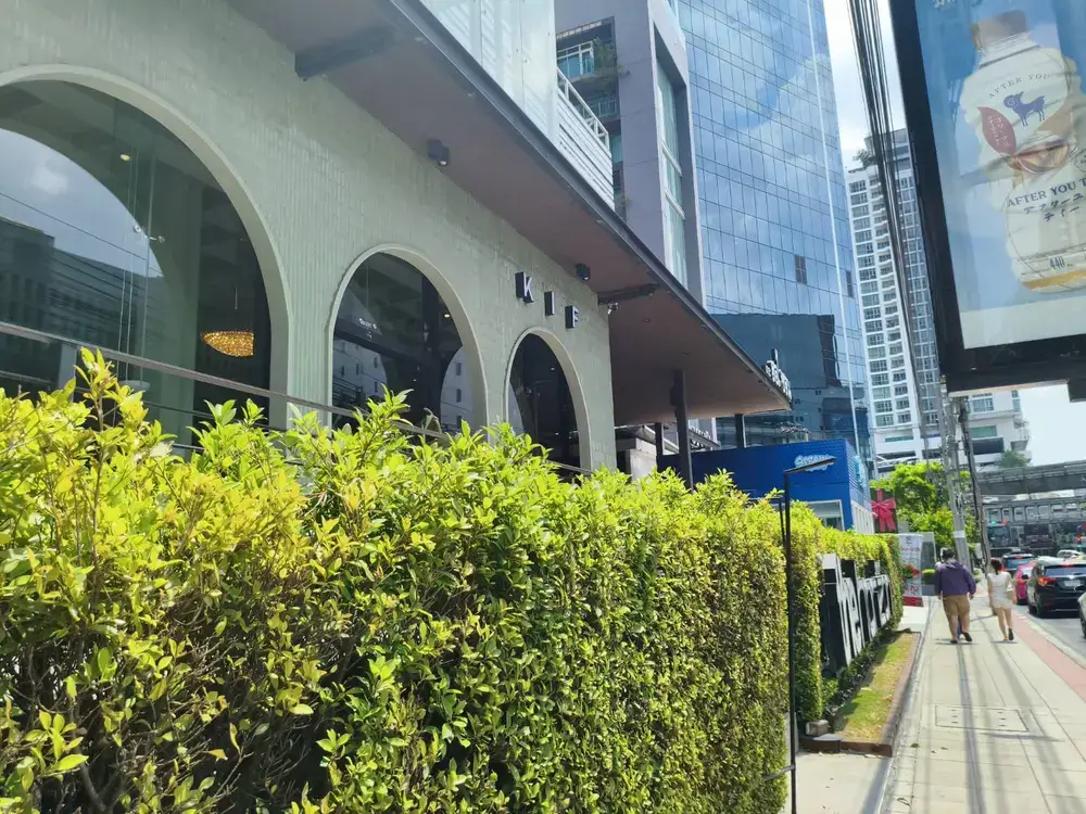 エカマイのカフェ「KIF」