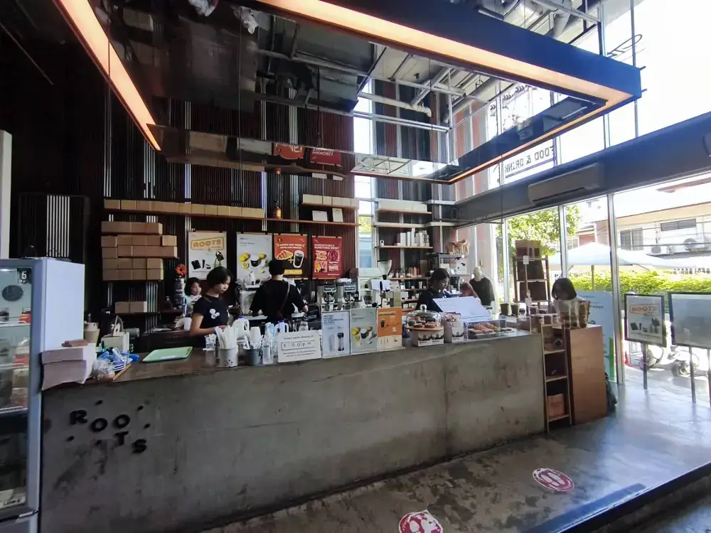 Roots at the COMMONSの外観