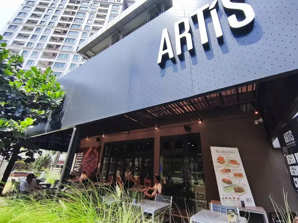 アソークのARTIS Coffee