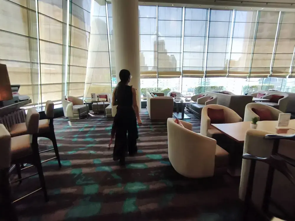 Zest Bar & Terraceのソファ席