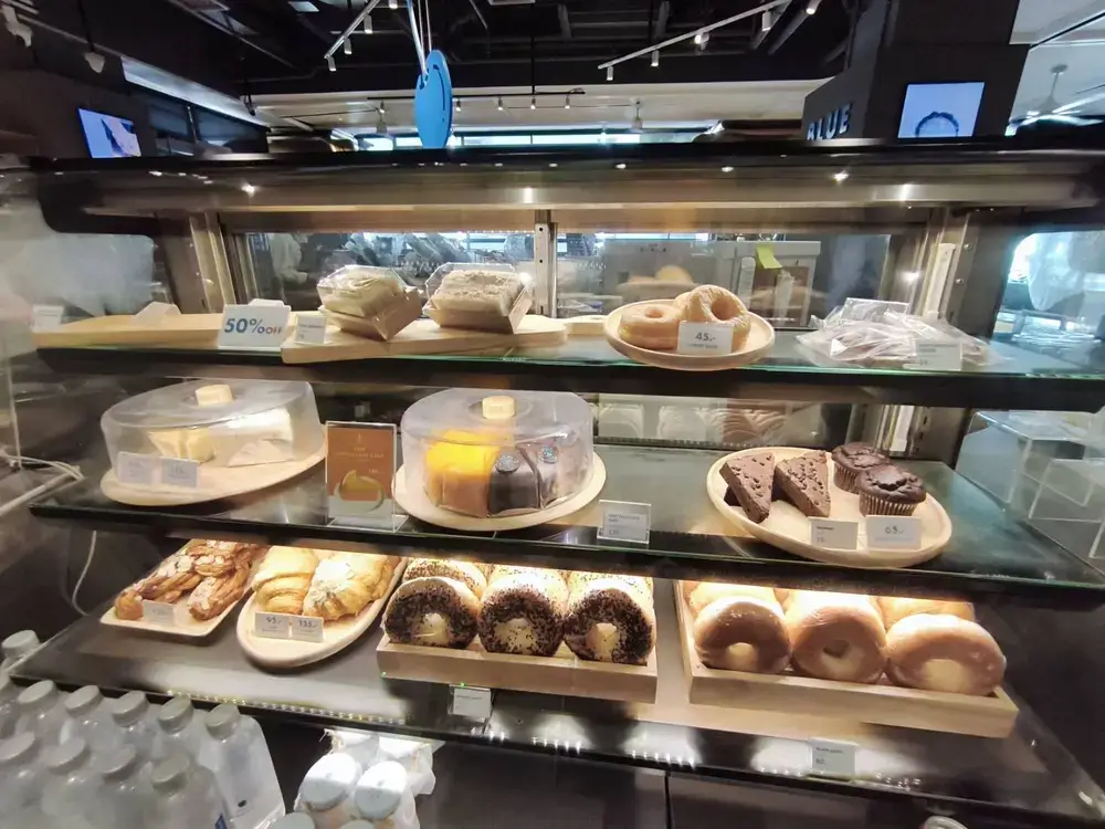 チットロムのカフェ BLUE CHÉRI COFFEEの軽食