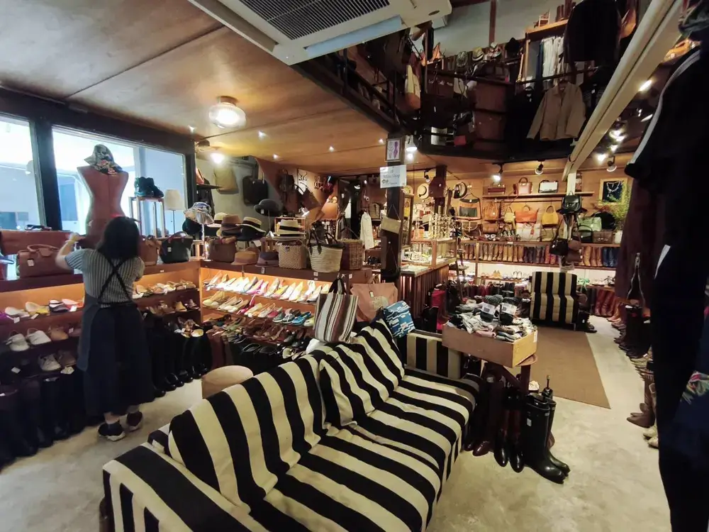 ヴィンテージや雑貨のお店