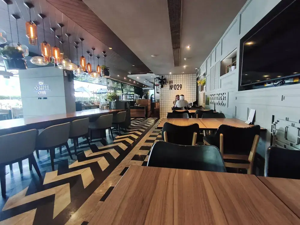 【アソーク】The Coffee Club（ザ・コーヒークラブ）の店内