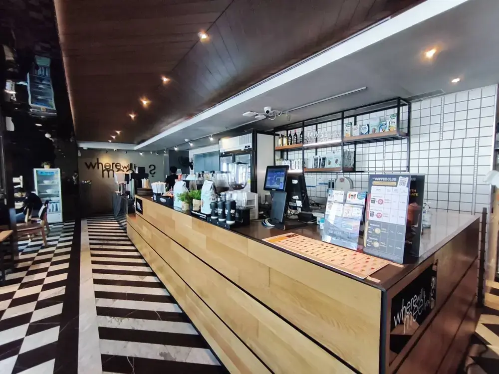 【アソーク】The Coffee Club（ザ・コーヒークラブ）の店内