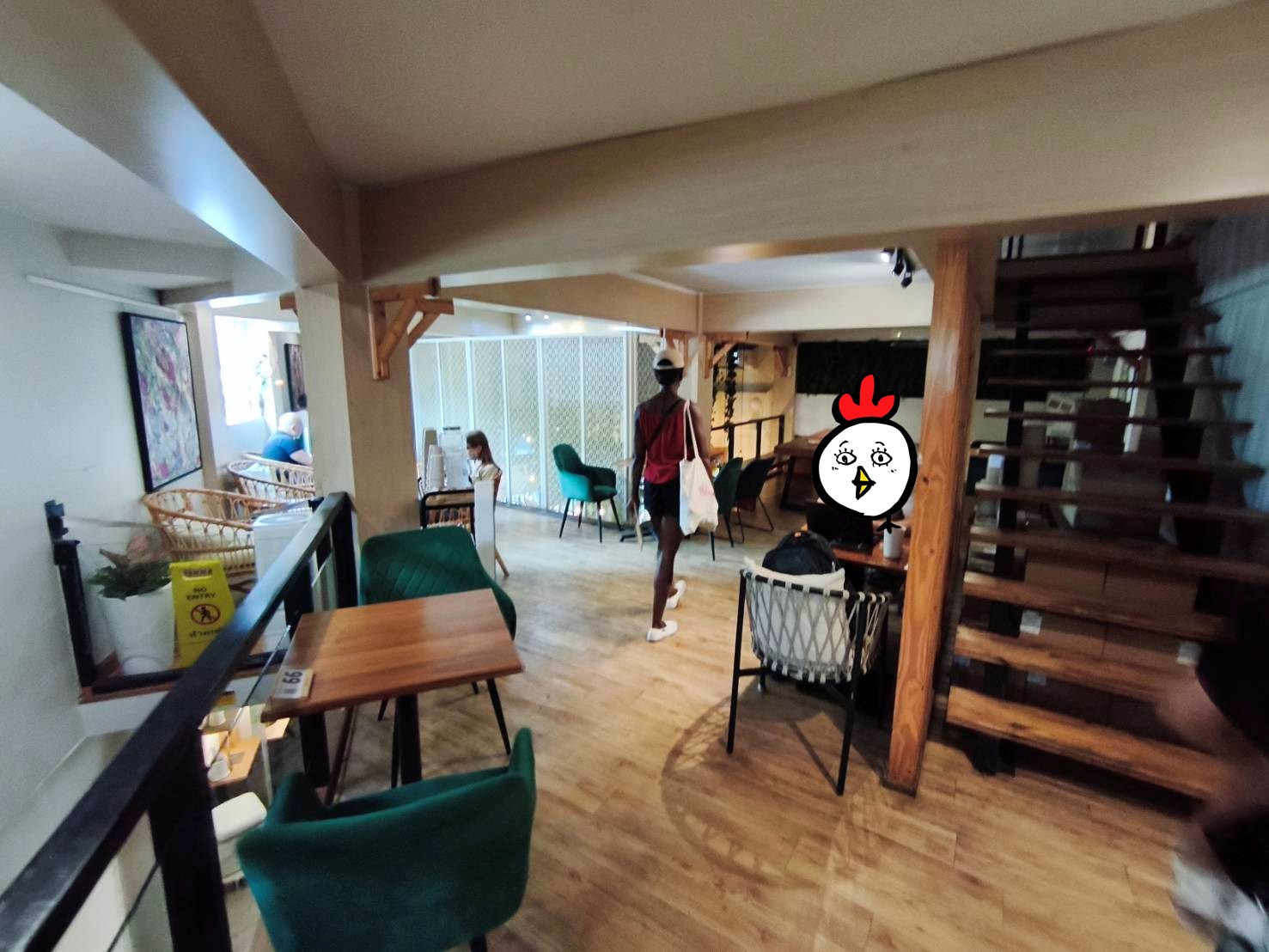 バンコク ベーカリー カフェ 内装