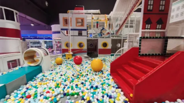 インペリアルワールドサムローンのPLAYLAND KIDZ