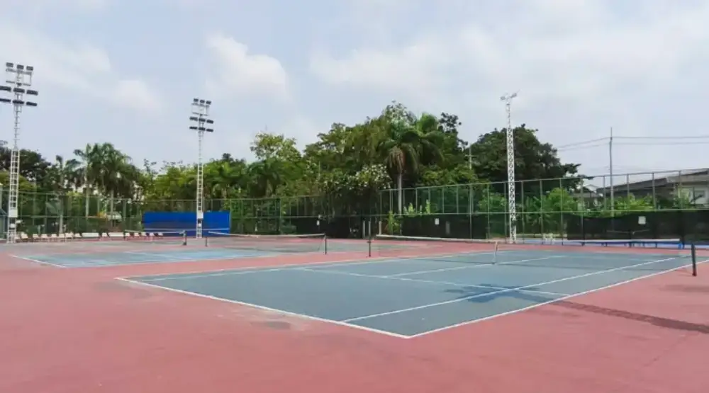 バンモッド・スポーツセンターのテニスコート