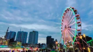 Liabduan Danneramit Night Market｜チャトチャック近くの城跡ナイトマーケット