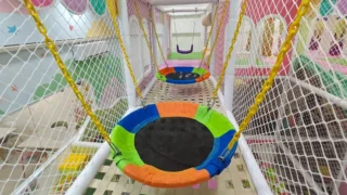 2〜3歳にベスト！コンパクトで安心なキッズカフェ「Mukalean Kids Cafe」潜入レポート