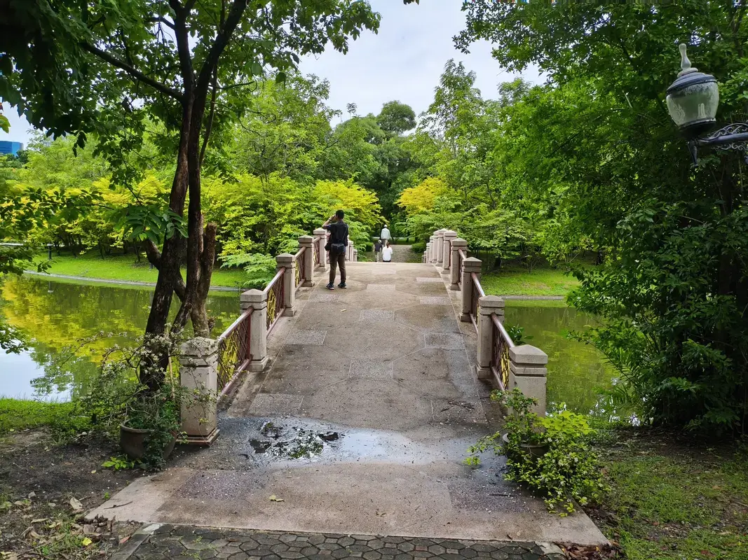 シリキット王妃公園の遊歩道