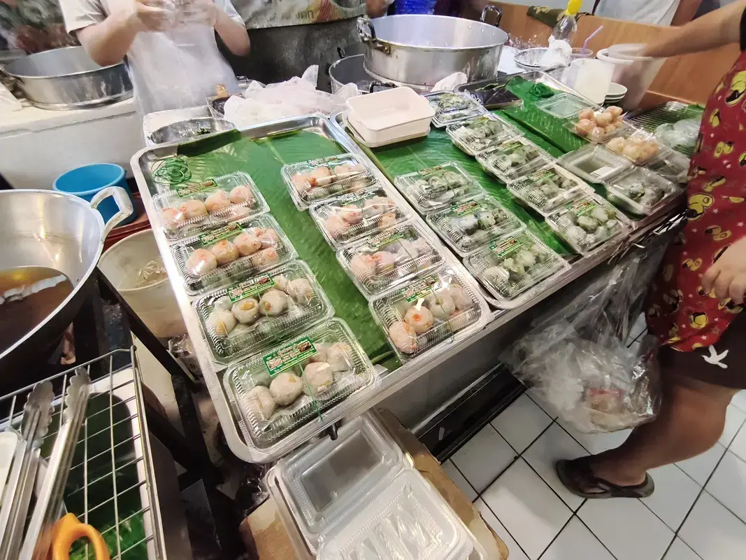 カノムグイチャイが美味しいお店